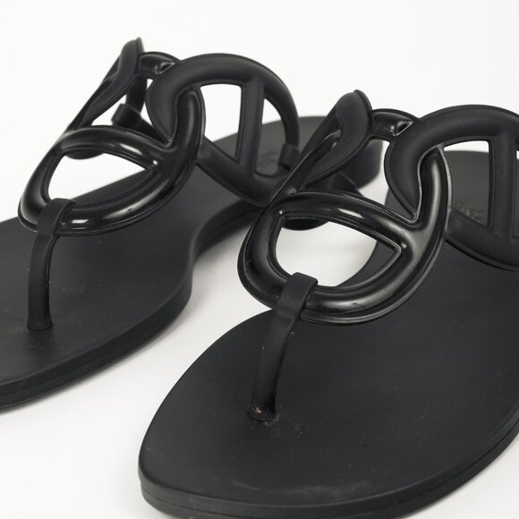 Hermes Egerie Noir Rubber Chaine d'Ancre Thong Sandals - Picture 7 of 11